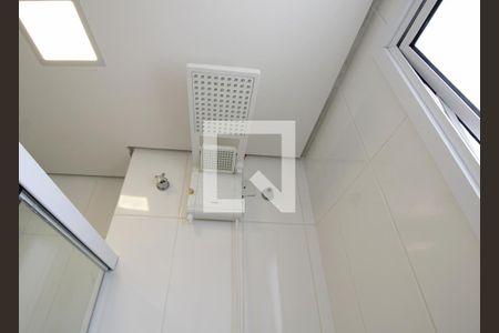 Apartamento para alugar com 80m², 2 quartos e 2 vagas Apartamento para alugar com 80m², 2 quartos e 2 vagasBanheiro