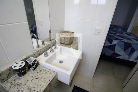 Apartamento para alugar com 80m², 2 quartos e 2 vagas Apartamento para alugar com 80m², 2 quartos e 2 vagasBanheiro