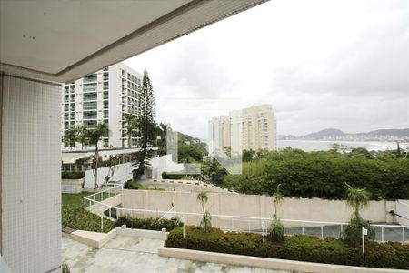 Apartamento para alugar com 80m², 2 quartos e 2 vagas Apartamento para alugar com 80m², 2 quartos e 2 vagasVaranda quarto