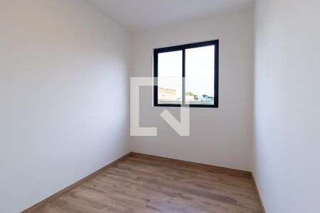 Quarto 1 de apartamento para alugar com 2 quartos, 58m² em Alto Boqueirão, Curitiba