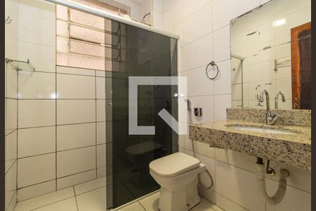 Banheiro de apartamento para alugar com 1 quarto, 45m² em Centro, Belo Horizonte