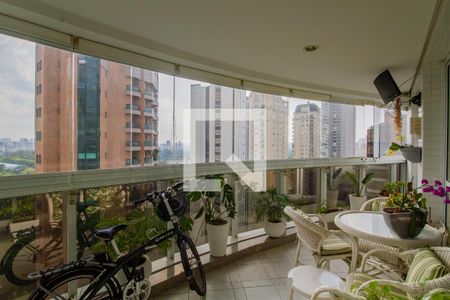 Varanda de apartamento à venda com 4 quartos, 185m² em Vila Mariana, São Paulo