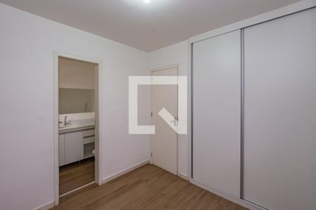 Suíte de apartamento à venda com 3 quartos, 68m² em Vila Amaral, Belo Horizonte