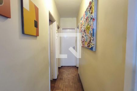Corredor  de apartamento à venda com 3 quartos, 74m² em Jardim García, Campinas
