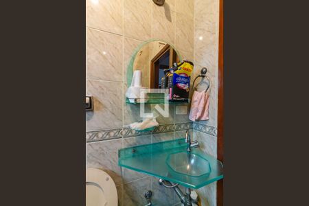 Casa à venda com 176m², 3 quartos e 4 vagas Casa à venda com 176m², 3 quartos e 4 vagasBanheiro 1