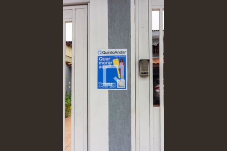 Casa à venda com 176m², 3 quartos e 4 vagas Casa à venda com 176m², 3 quartos e 4 vagasPlaca de Anuncio