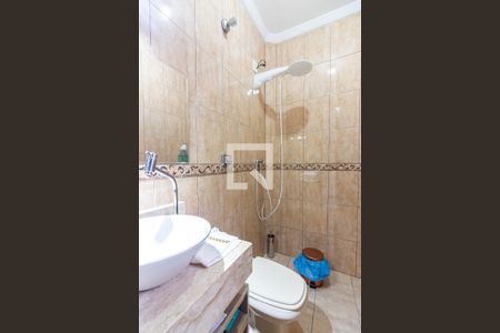 Casa à venda com 176m², 3 quartos e 4 vagas Casa à venda com 176m², 3 quartos e 4 vagasBanheiro 2