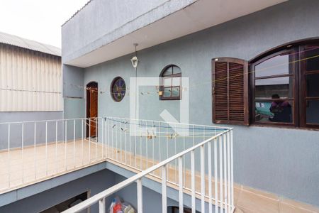 Casa à venda com 176m², 3 quartos e 4 vagas Casa à venda com 176m², 3 quartos e 4 vagasSacada