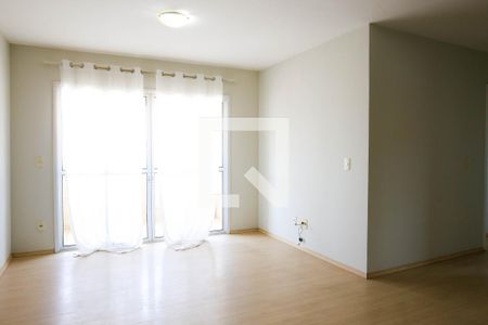 Apartamento para alugar com 72m², 2 quartos e 2 vagasSala