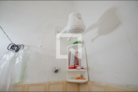 Banheiro de kitnet/studio para alugar com 1 quarto, 25m² em Tijuca, Rio de Janeiro