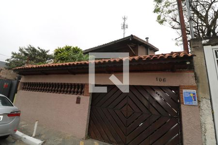 Fachada de casa à venda com 3 quartos, 300m² em Vila Santa Clara, São Paulo