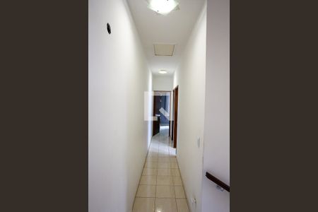 Corredor de casa à venda com 3 quartos, 136m² em Parque Monte Alegre, Taboão da Serra
