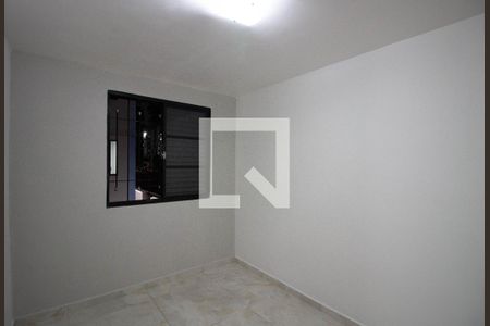 Quarto 2 de apartamento para alugar com 2 quartos, 57m² em Conjunto Residencial José Bonifácio, São Paulo