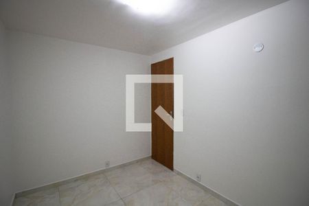 Quarto 2 de apartamento para alugar com 2 quartos, 57m² em Conjunto Residencial José Bonifácio, São Paulo