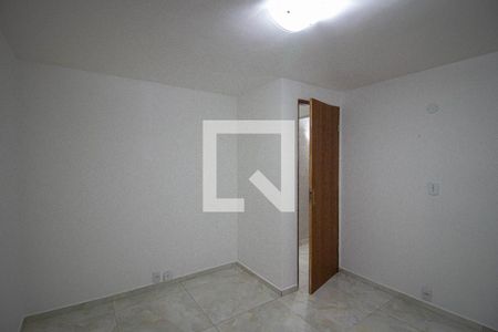 Quarto 1 de apartamento para alugar com 2 quartos, 57m² em Conjunto Residencial José Bonifácio, São Paulo