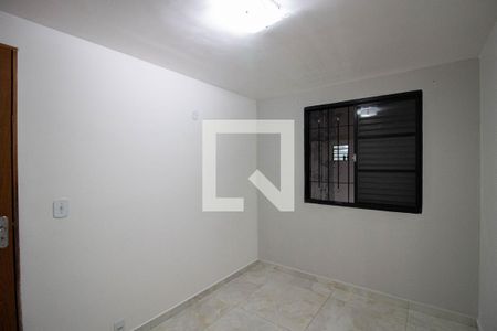 Quarto 2 de apartamento para alugar com 2 quartos, 57m² em Conjunto Residencial José Bonifácio, São Paulo