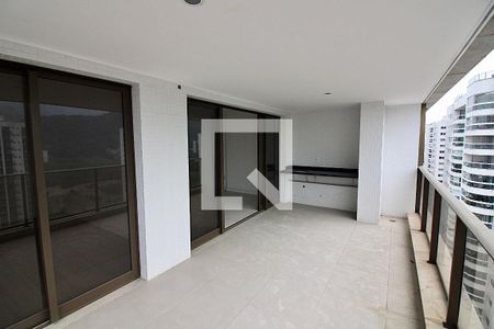 Varanda de apartamento para alugar com 4 quartos, 160m² em Barra da Tijuca, Rio de Janeiro