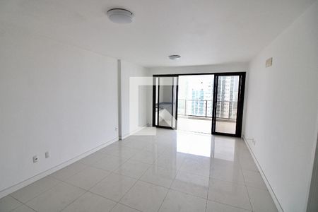 Apartamento para alugar com 160m², 5 quartos e 1 vagaSala