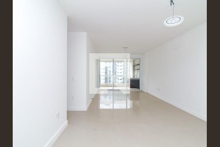 Sala de apartamento à venda com 3 quartos, 110m² em Barra da Tijuca, Rio de Janeiro