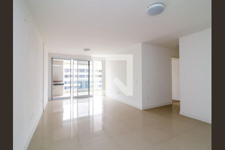 Sala de apartamento para alugar com 3 quartos, 115m² em Barra da Tijuca, Rio de Janeiro