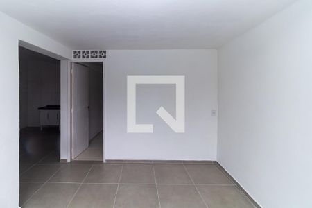 Sala de casa para alugar com 2 quartos, 60m² em Jardim Tietê, São Paulo