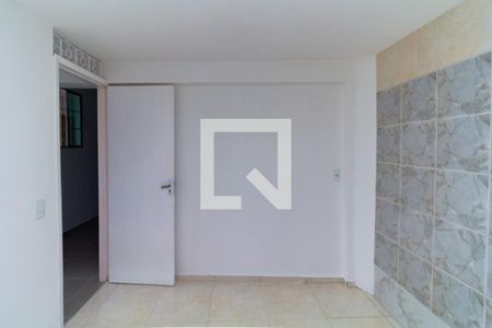 Quarto 2 de casa para alugar com 2 quartos, 60m² em Jardim Tietê, São Paulo