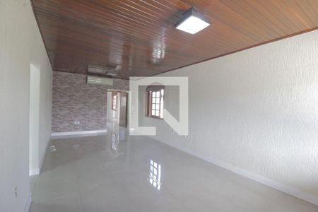 Casa à venda com 180m², 2 quartos e 3 vagasSala