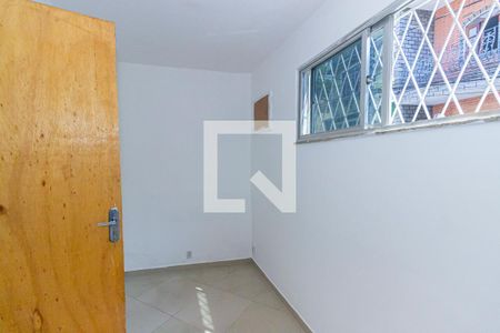 Quarto 1 de casa para alugar com 3 quartos, 90m² em Irajá, Rio de Janeiro