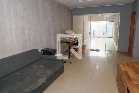 Sala de casa para alugar com 3 quartos, 180m² em Setor Três Marias, Goiânia