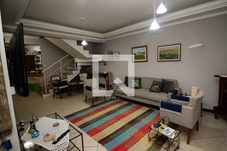 Sala de casa para alugar com 3 quartos, 300m² em Ipanema, Porto Alegre