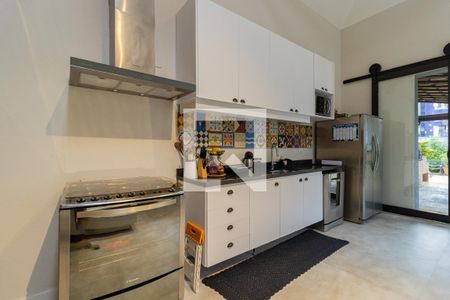 Casa à venda com 422m², 3 quartos e 3 vagas Casa à venda com 422m², 3 quartos e 3 vagasCozinha