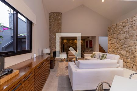 Casa à venda com 422m², 3 quartos e 3 vagas Casa à venda com 422m², 3 quartos e 3 vagasSala