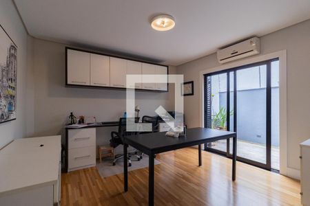 Casa à venda com 422m², 3 quartos e 3 vagas Casa à venda com 422m², 3 quartos e 3 vagasSuíte 3