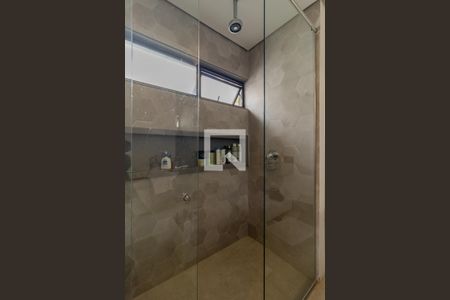 Casa à venda com 422m², 3 quartos e 3 vagas Casa à venda com 422m², 3 quartos e 3 vagasBanheiro da Suíte 1