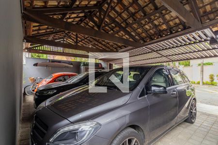 Casa à venda com 422m², 3 quartos e 3 vagas Casa à venda com 422m², 3 quartos e 3 vagasGaragem