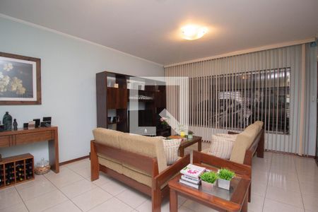 Sala de casa à venda com 3 quartos, 138m² em Vila Picinin, São Paulo