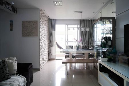 Sala de apartamento à venda com 3 quartos, 64m² em Vila Talarico, São Paulo