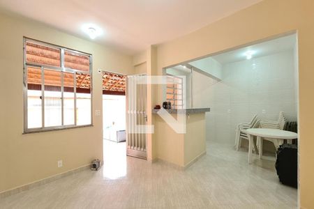 Sala de apartamento à venda com 2 quartos, 64m² em Pilares, Rio de Janeiro