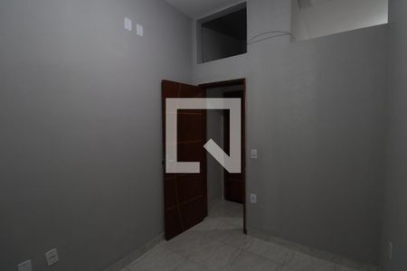 Quarto 1 de apartamento para alugar com 3 quartos, 70m² em Raul Veiga, São Gonçalo