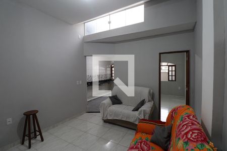 Sala de apartamento para alugar com 3 quartos, 70m² em Raul Veiga, São Gonçalo