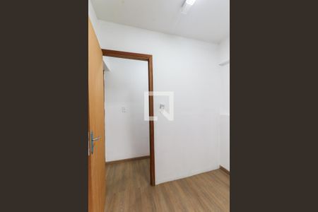 Quarto 1  de apartamento para alugar com 2 quartos, 44m² em Cidade Industrial de Curitiba, Curitiba