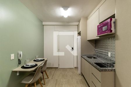 Cozinha de kitnet/studio para alugar com 1 quarto, 24m² em Consolação, São Paulo