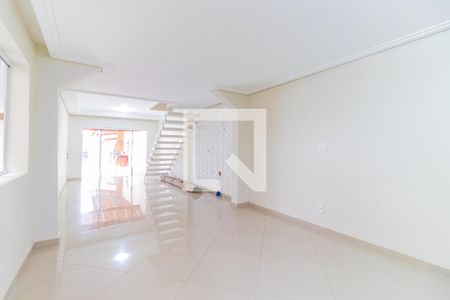 Sala de casa à venda com 3 quartos, 150m² em Campo Grande, São Paulo