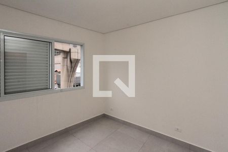 Quarto de apartamento para alugar com 1 quarto, 35m² em Vila Paulo Silas, São Paulo