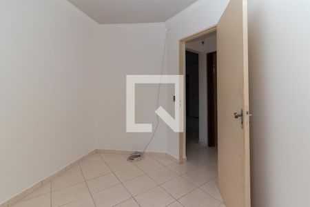 Quarto 1 de apartamento para alugar com 2 quartos, 49m² em Conjunto Residencial José Bonifácio, São Paulo