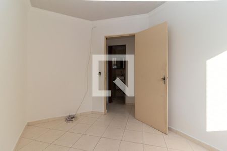 Quarto 1 de apartamento para alugar com 2 quartos, 49m² em Conjunto Residencial José Bonifácio, São Paulo