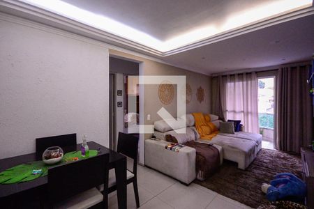 Sala de apartamento à venda com 3 quartos, 75m² em Vila das Merces, São Paulo