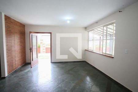Sala de casa de condomínio à venda com 4 quartos, 239m² em Jacarepaguá, Rio de Janeiro