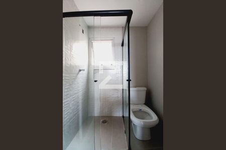 Banheiro de apartamento à venda com 1 quarto, 40m² em Vila Lídia, Campinas