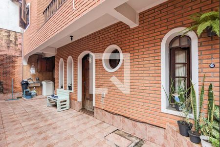 Casa para alugar com 205m², 3 quartos e 2 vagas Casa para alugar com 205m², 3 quartos e 2 vagasQuintal